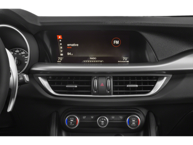 2018 Alfa Romeo Stelvio Ti Sport Q4 photo 4