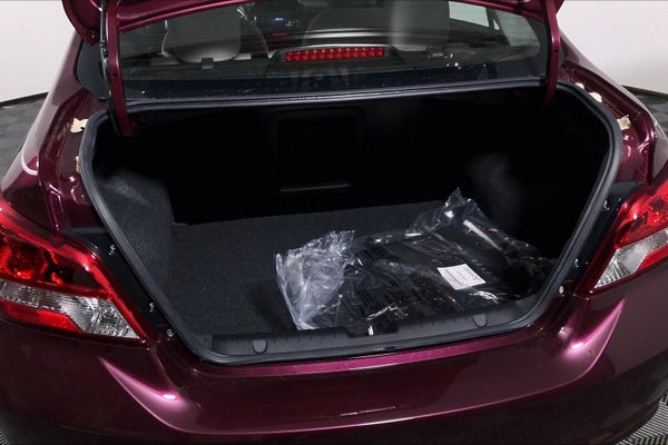 Mirage g4 sedan Trunk area