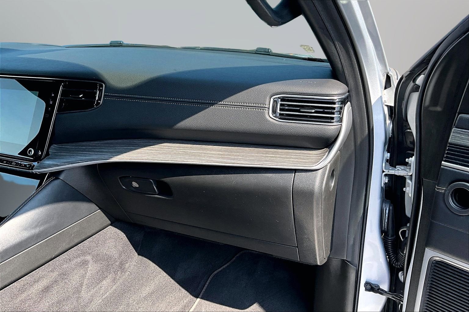 2024 Jeep Wagoneer L Series III