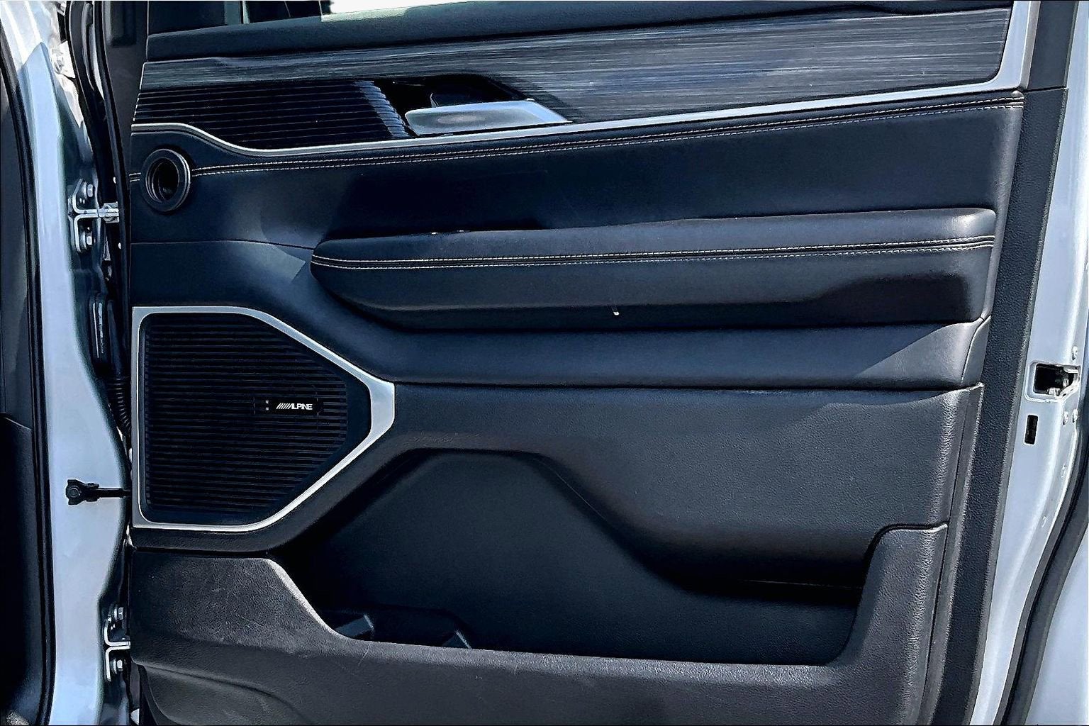 2024 Jeep Wagoneer L Series III