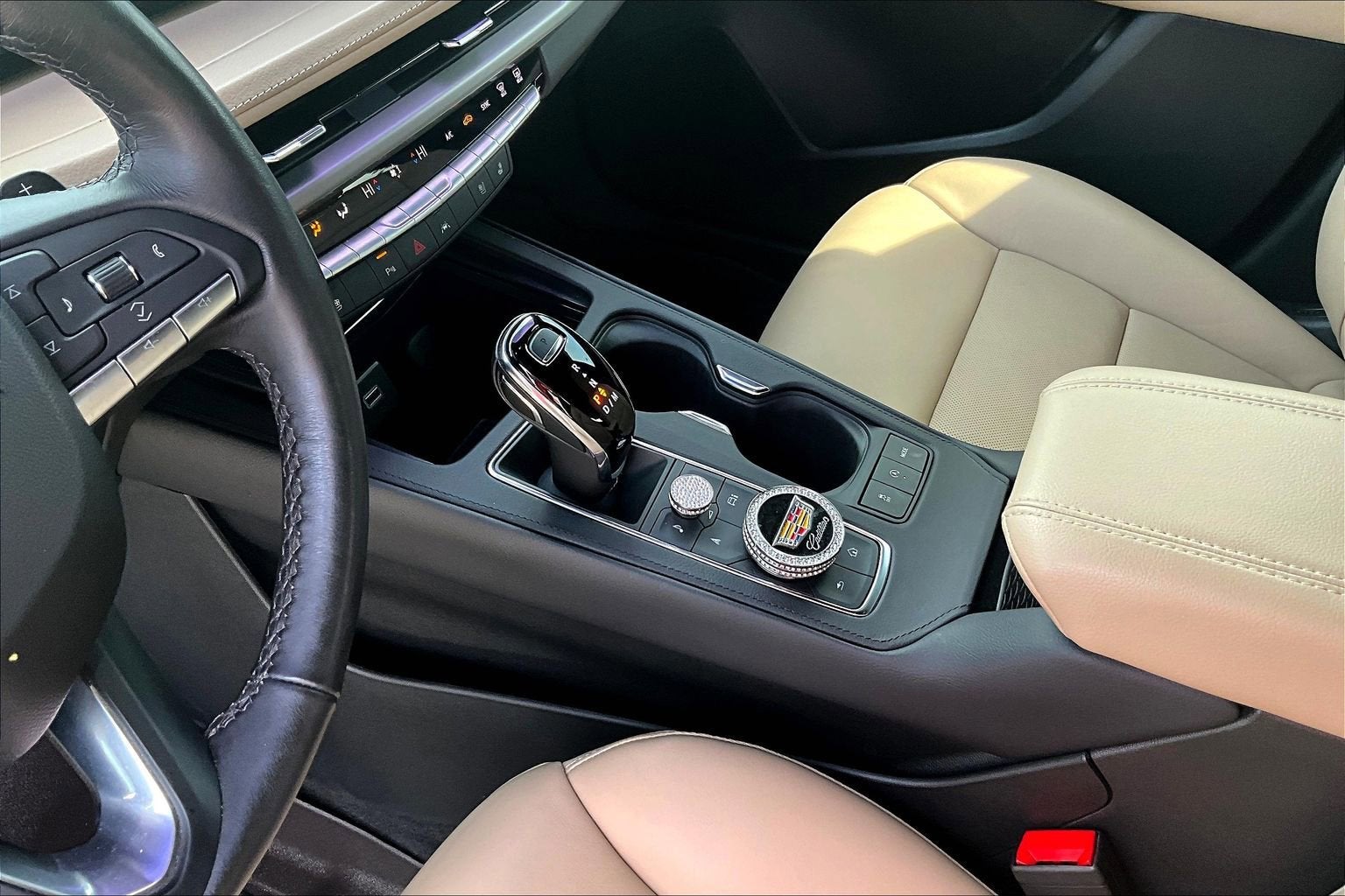 2024 Cadillac XT4 AWD Premium Luxury