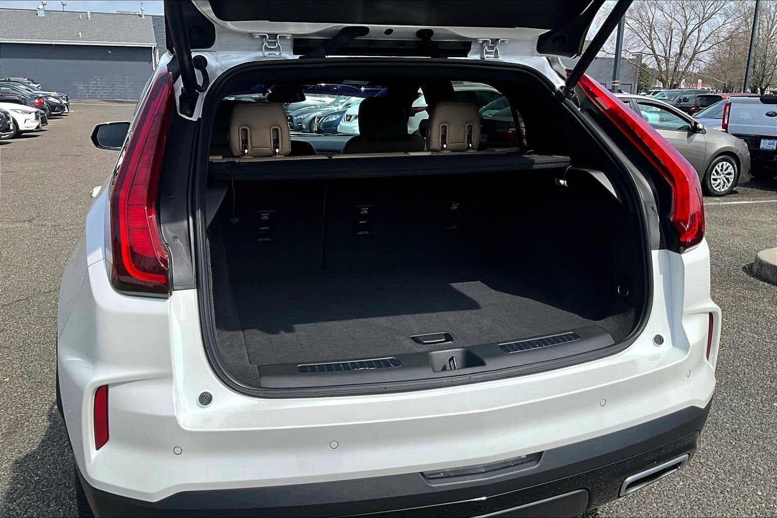 2024 Cadillac XT4 AWD Premium Luxury