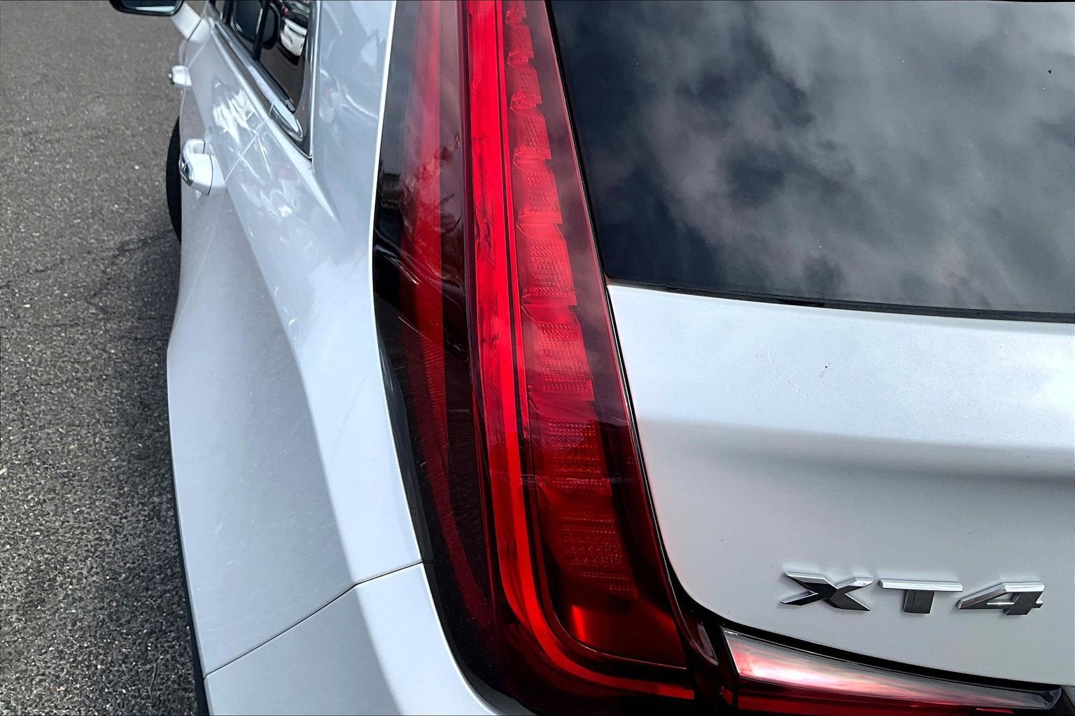 2024 Cadillac XT4 AWD Premium Luxury