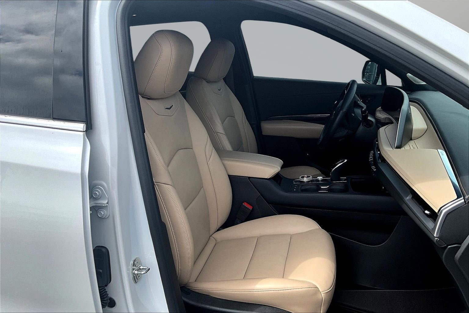 2024 Cadillac XT4 AWD Premium Luxury