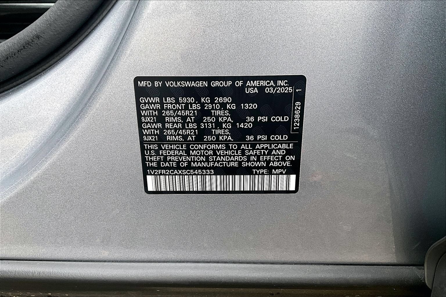 2025 Volkswagen Atlas 2.0T SEL Premium R-Line