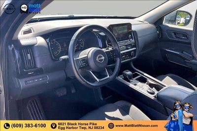 2025 Nissan Pathfinder SV