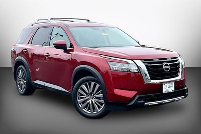 2023 Nissan Pathfinder SL