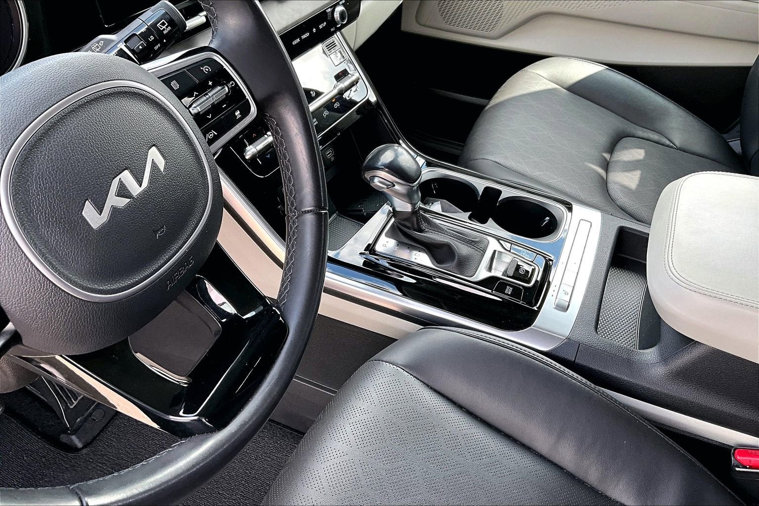 2024 Kia Carnival EX