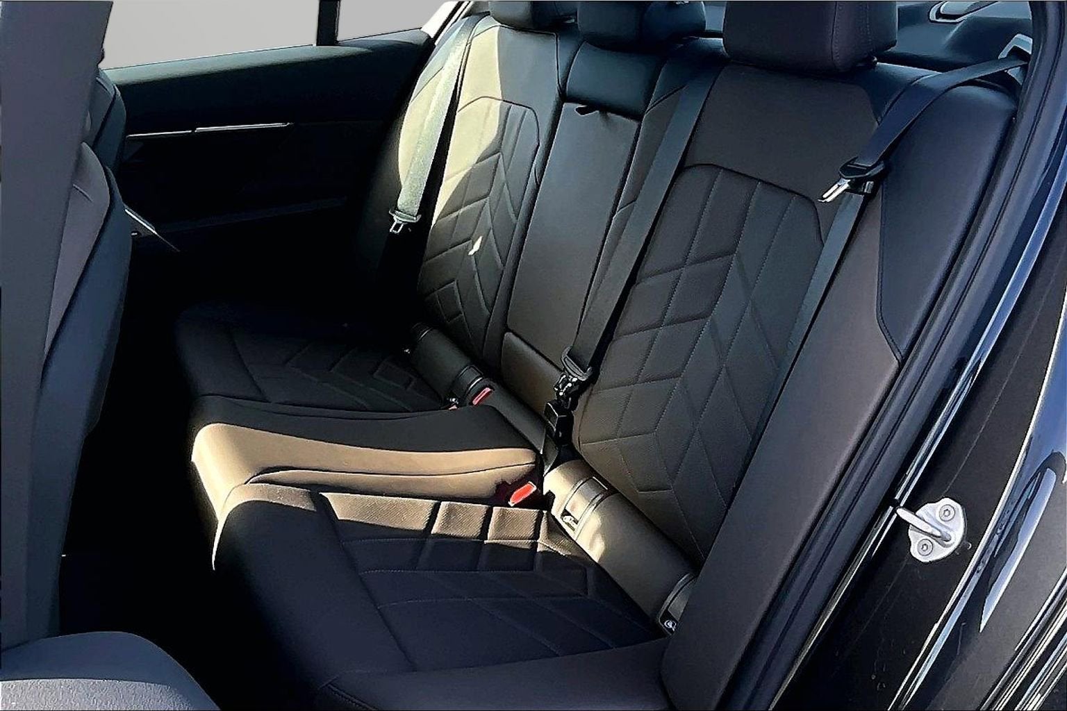 2025 BMW 5 Series 530i xDrive