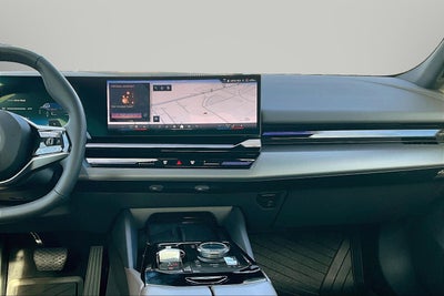 2025 BMW 5 Series 530i xDrive