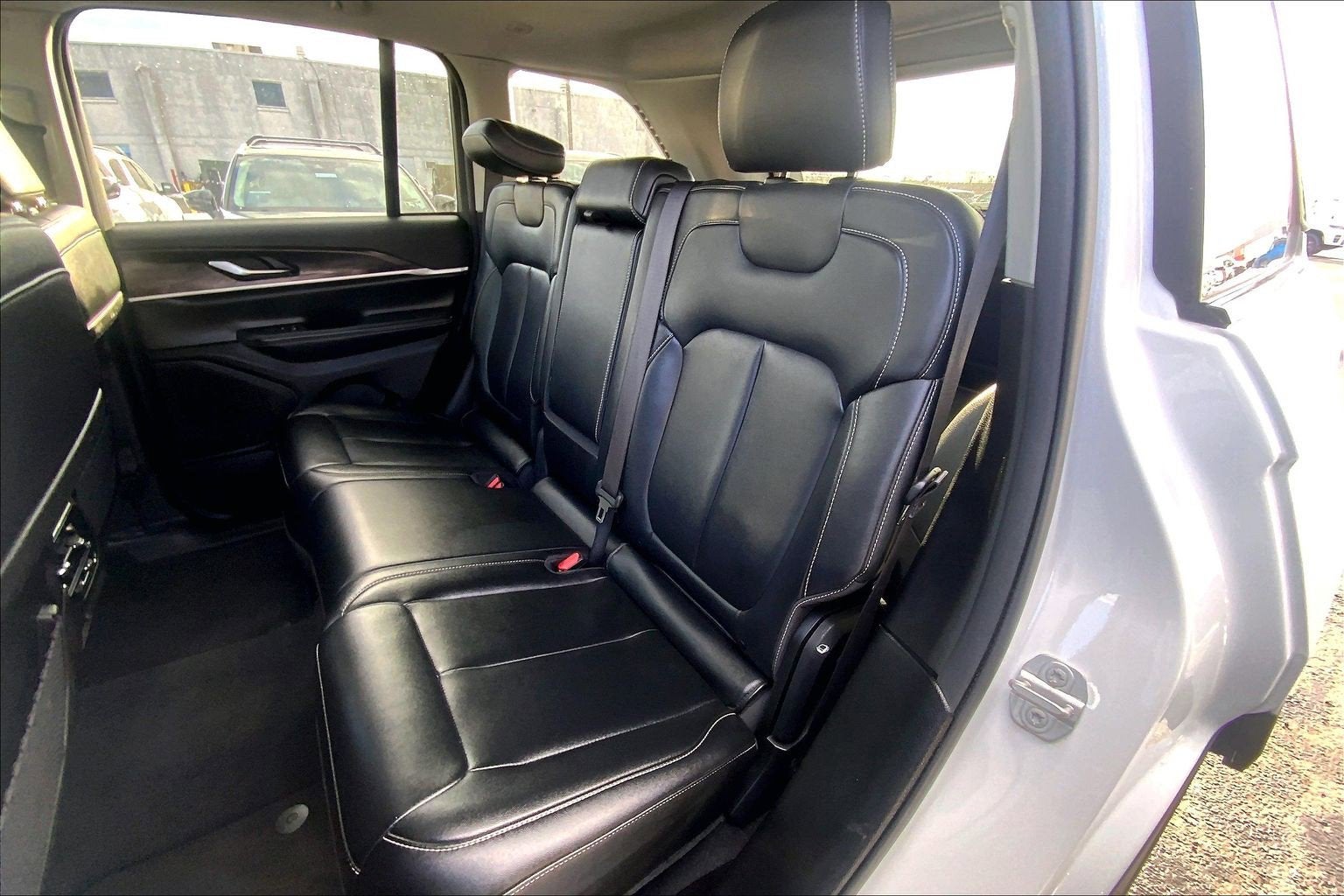 2023 Jeep Grand Cherokee Limited 4x2