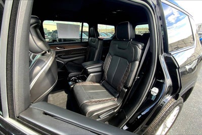 2023 Jeep Grand Cherokee L Summit 4x4