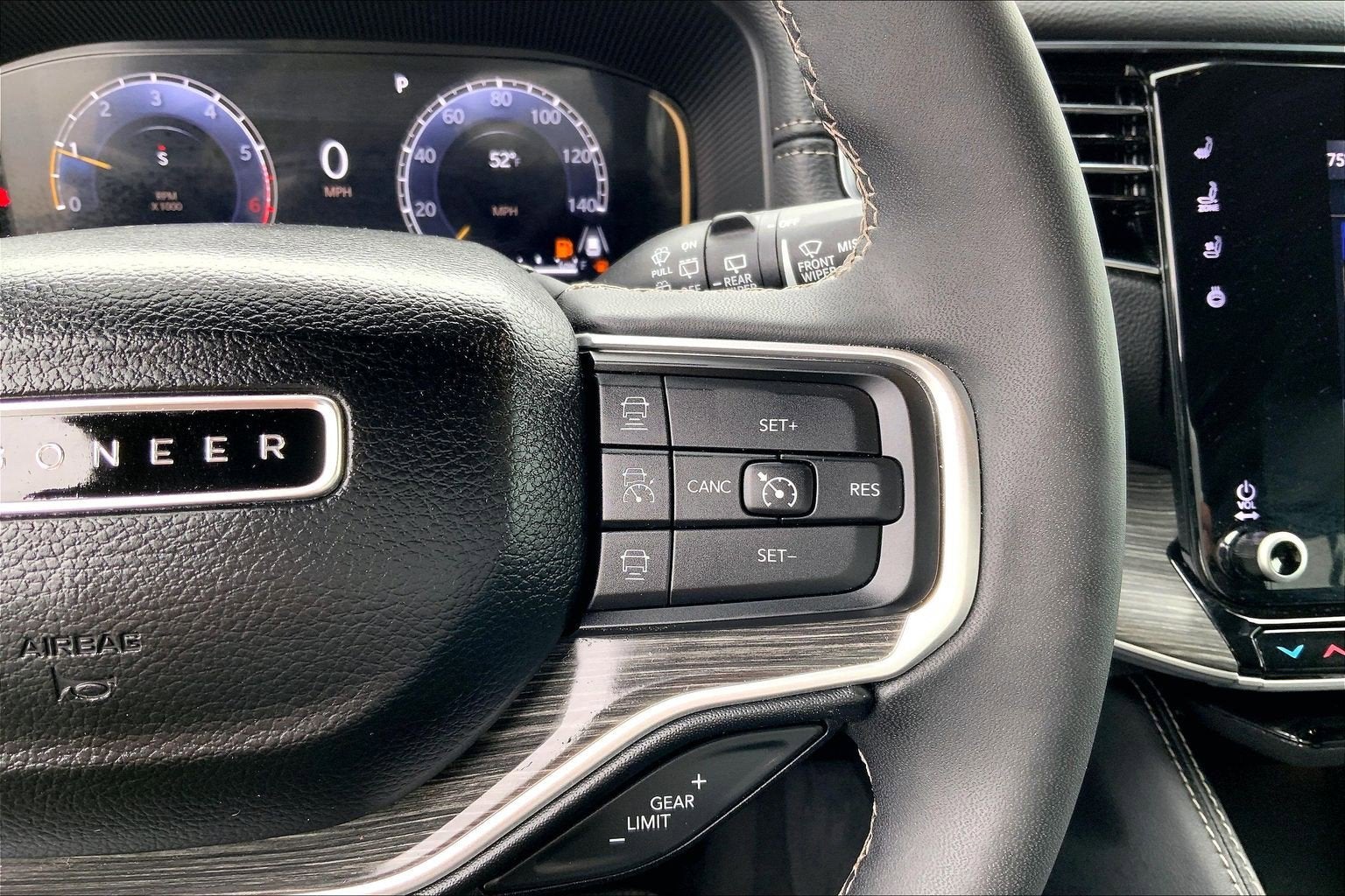 2024 Jeep Wagoneer L Series II 4x4