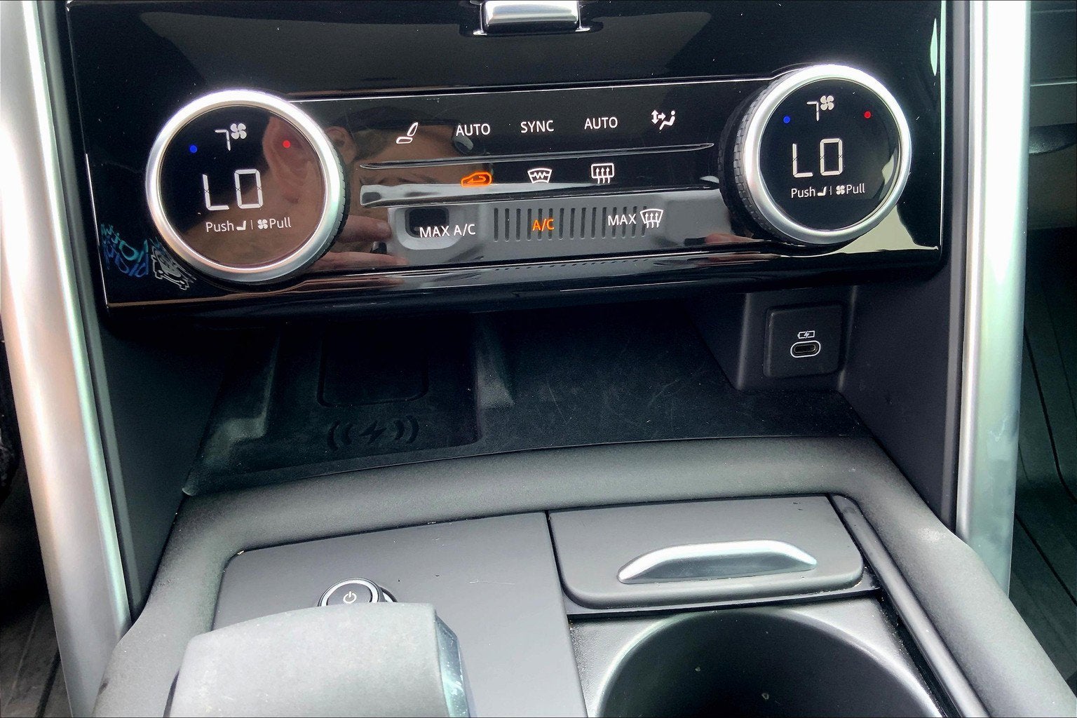 2023 Land Rover Discovery P300 S R-Dynamic