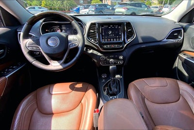 2019 Jeep Cherokee Overland