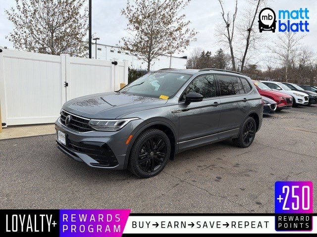 2022 Volkswagen Tiguan SE R-Line Black