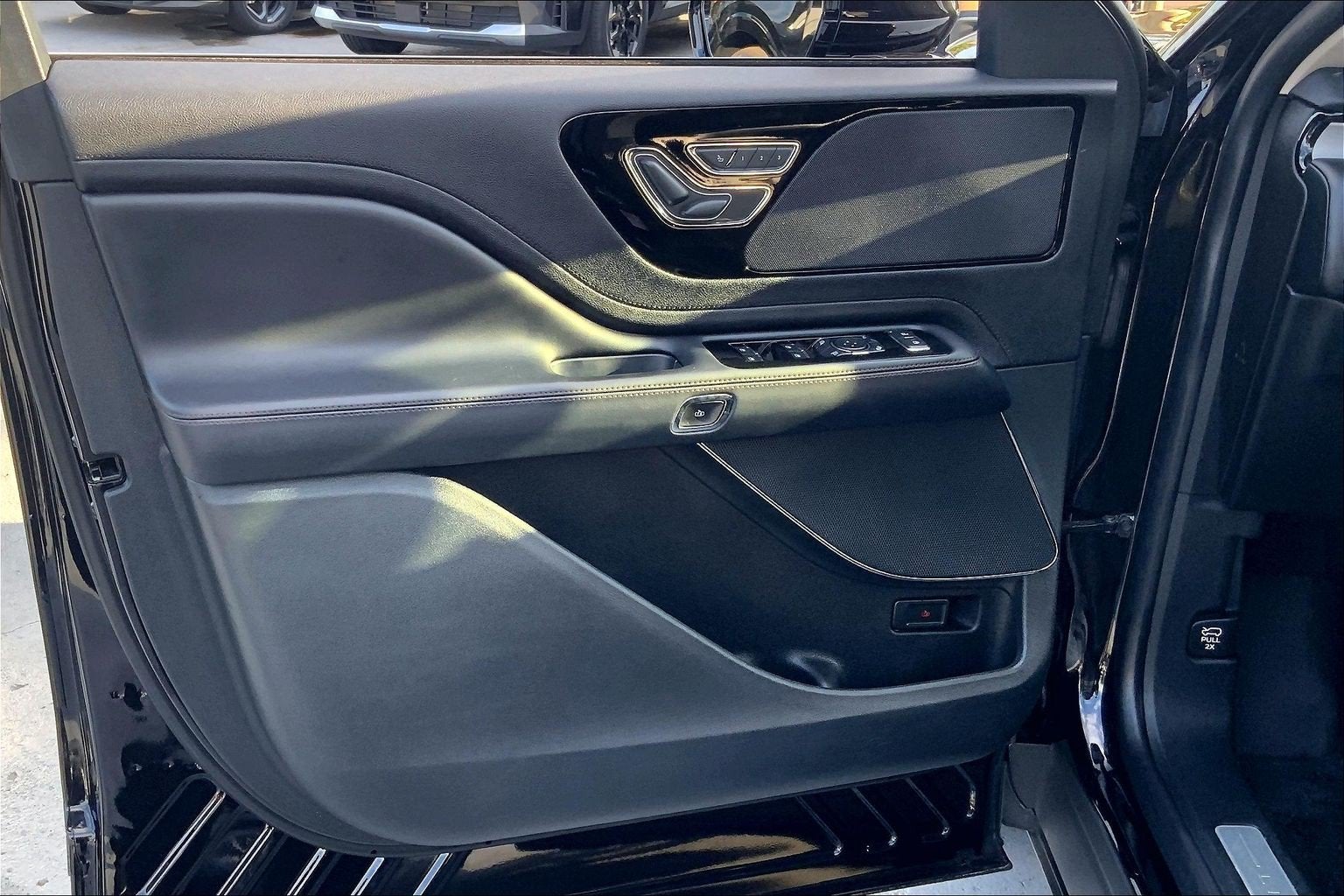 2022 Lincoln Aviator Standard