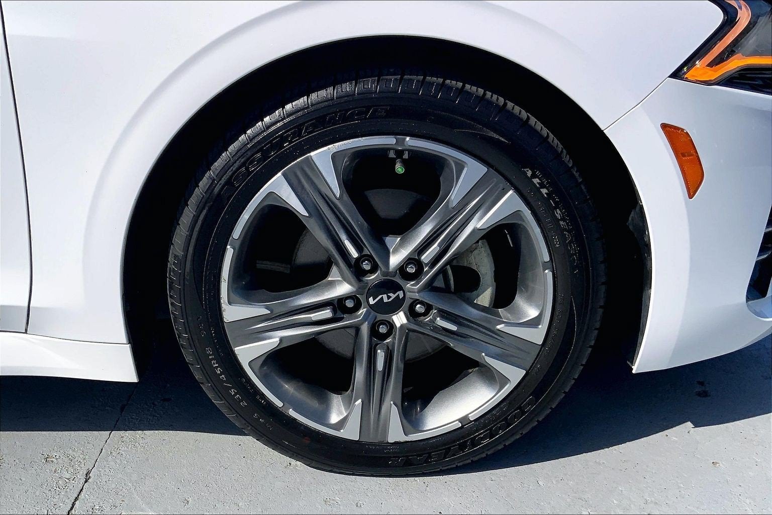 2023 Kia K5 EX