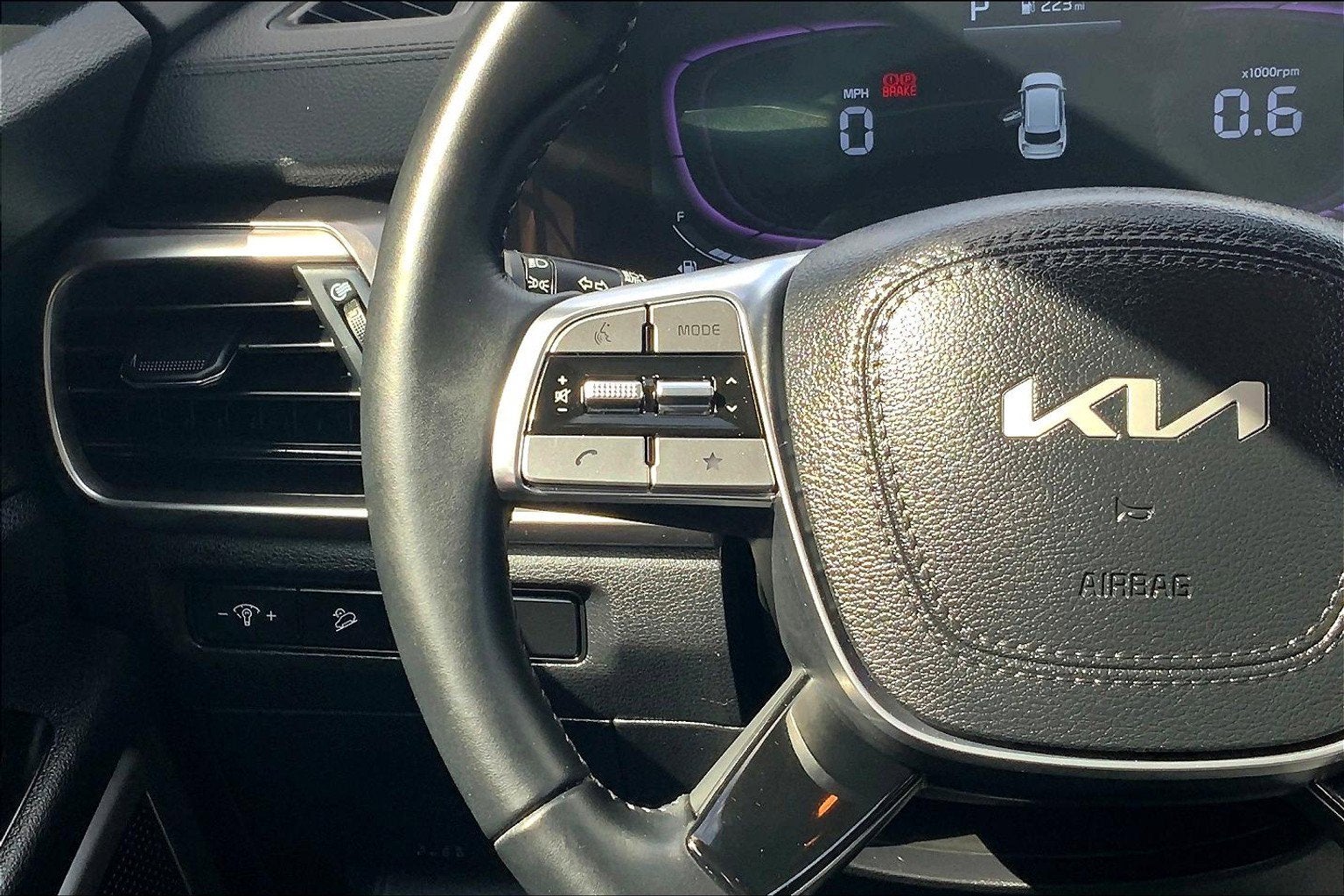 2024 Kia Telluride LX