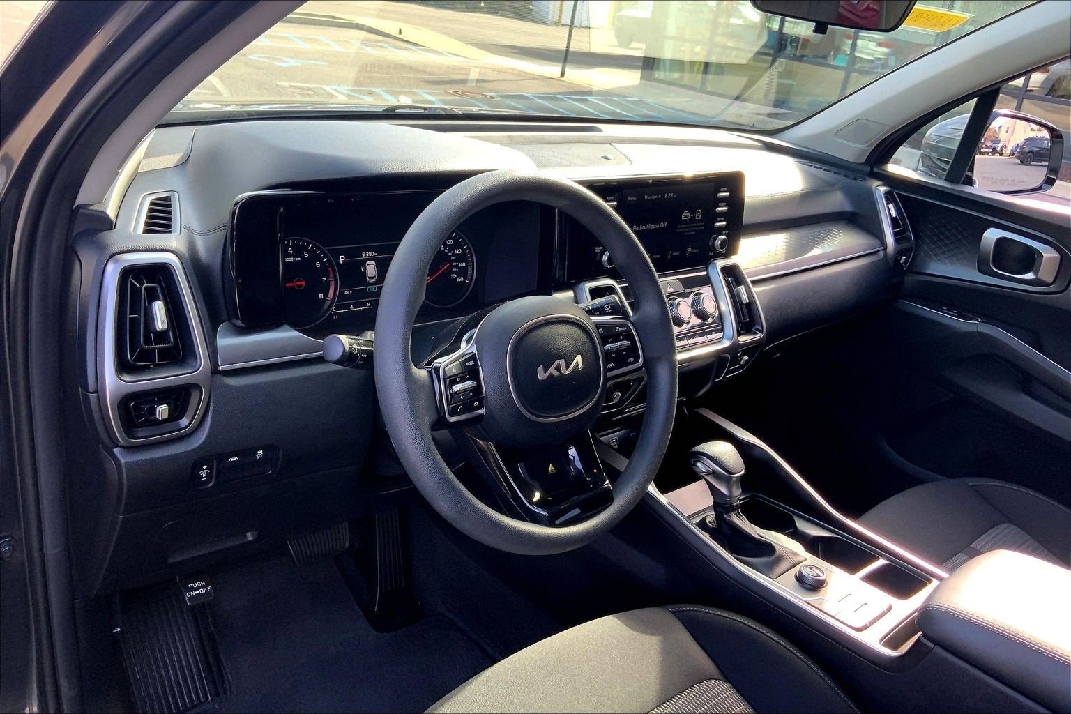 2023 Kia Sorento LX
