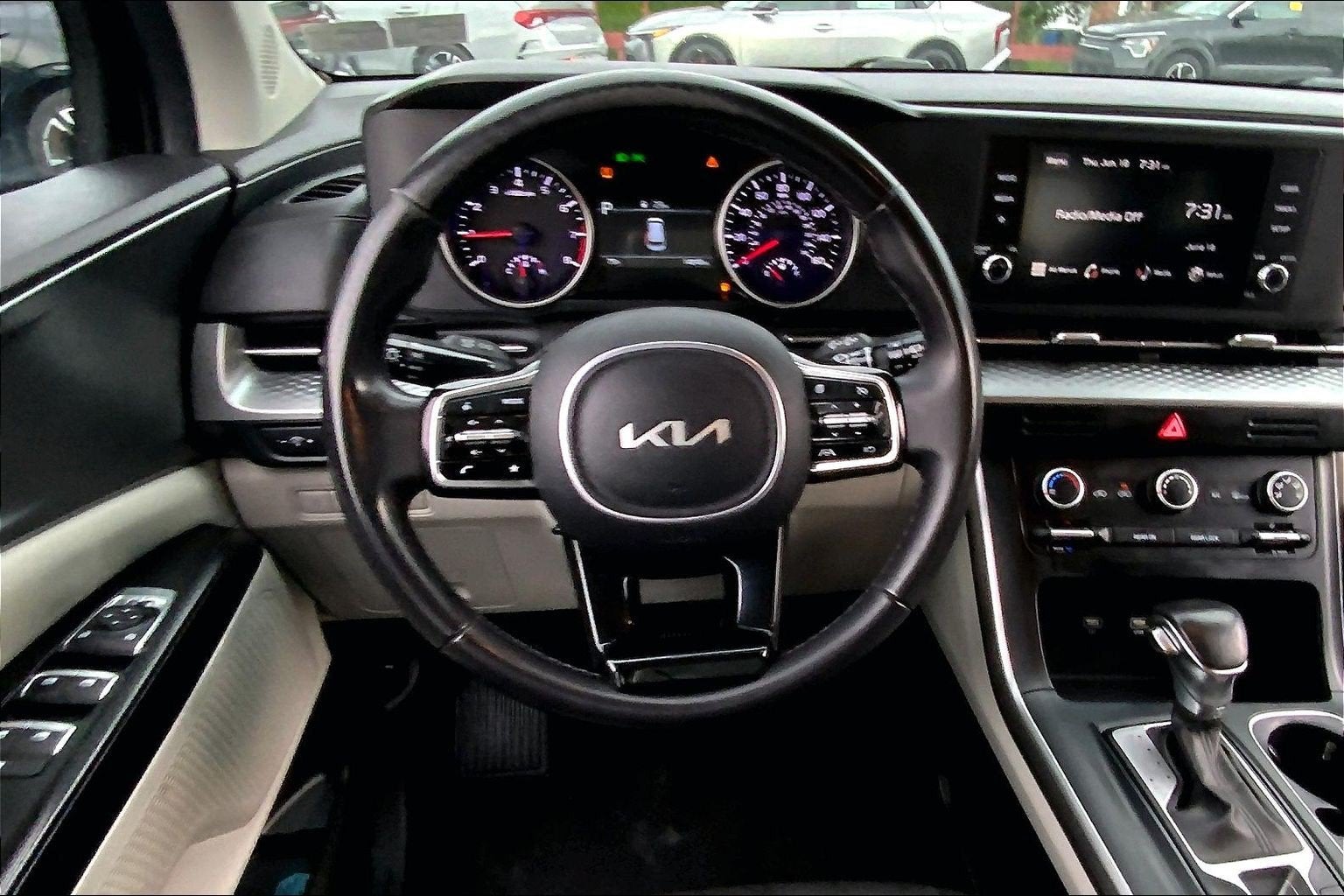 2023 Kia Carnival LX