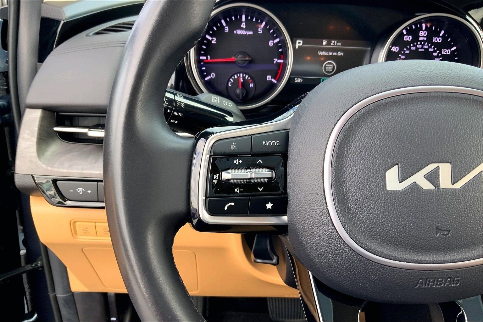 2024 Kia Carnival EX
