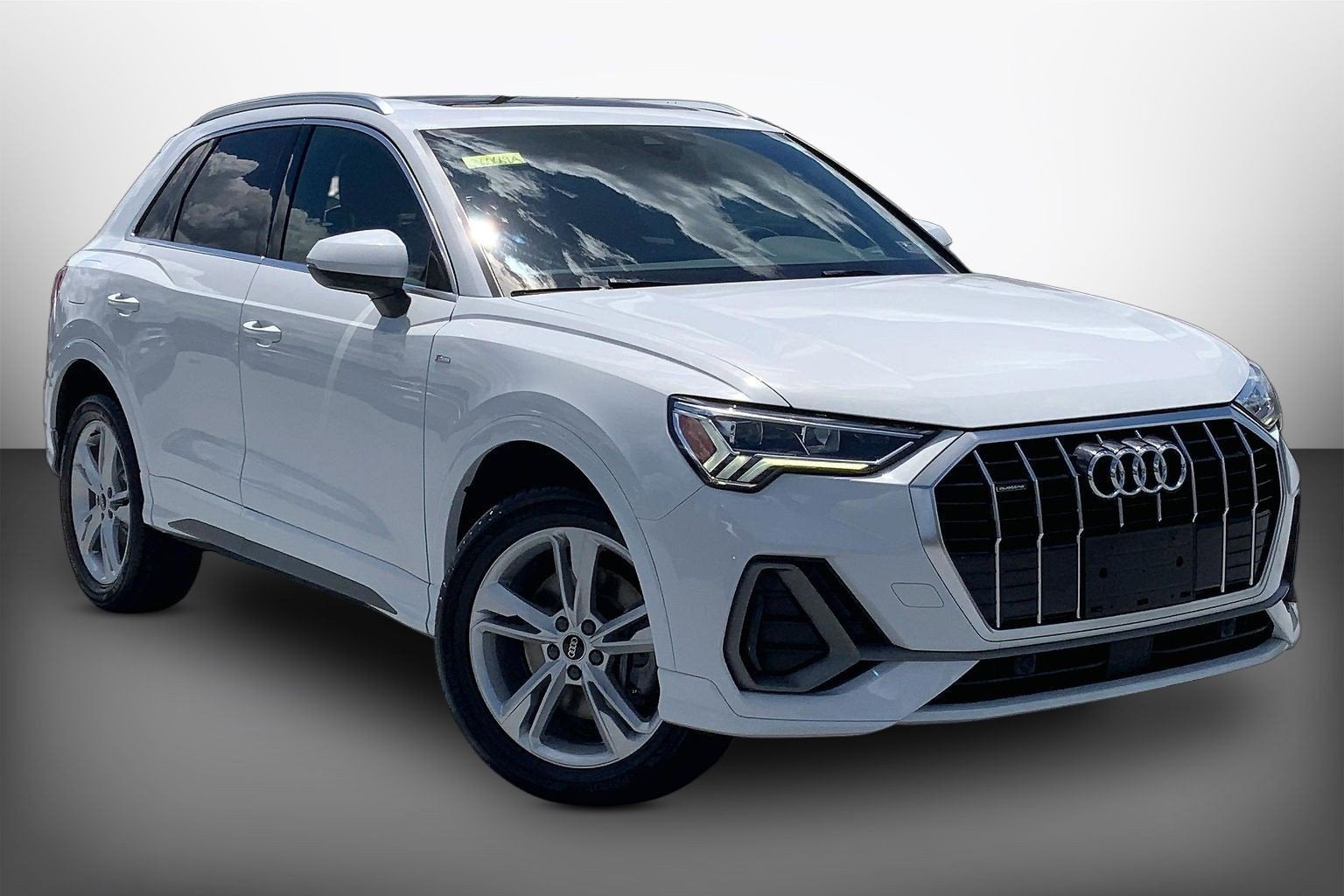 2021 Audi Q3 S line Premium Plus