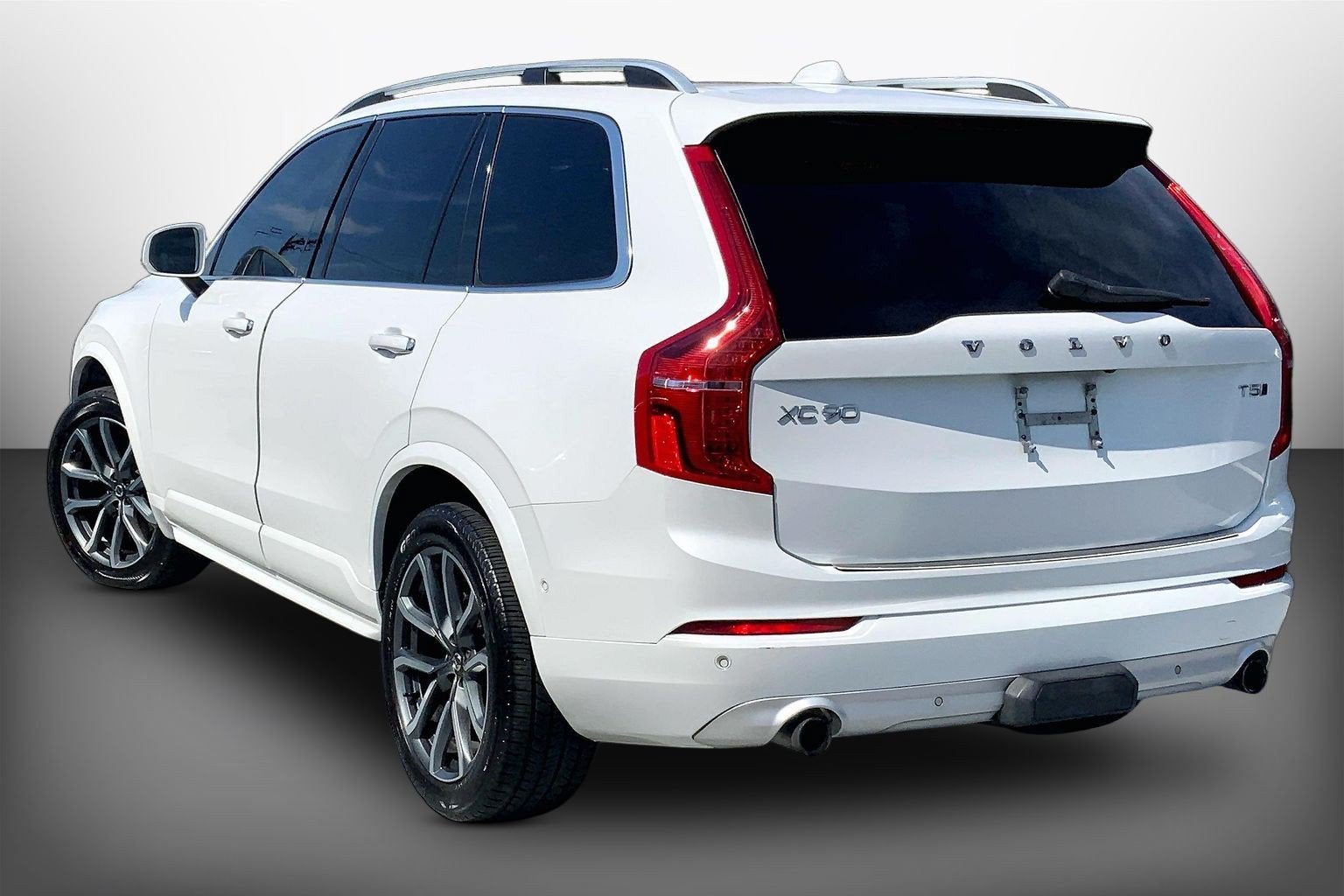 2018 Volvo XC90 Momentum