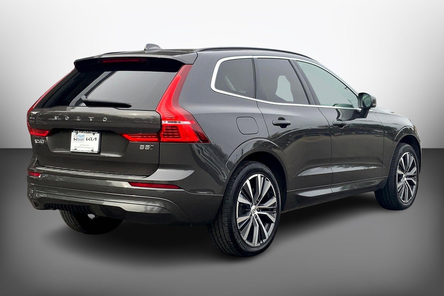 2022 Volvo XC60 Momentum