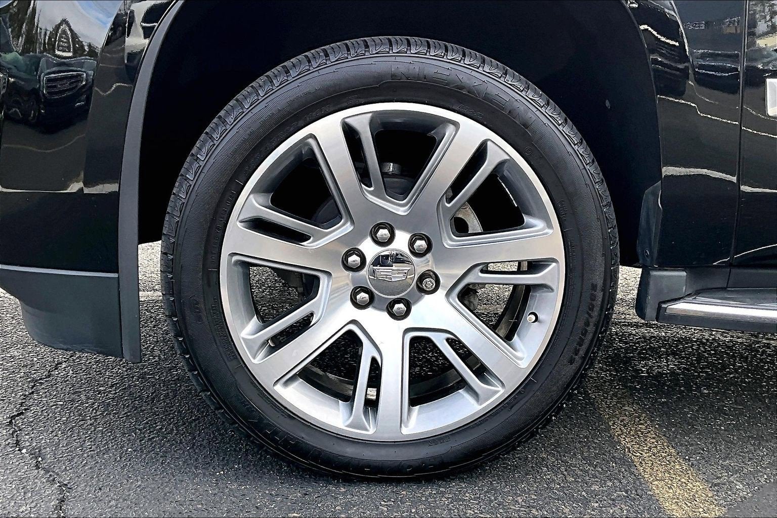 2016 Cadillac Escalade Luxury Collection