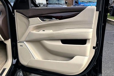 2016 Cadillac Escalade Luxury Collection