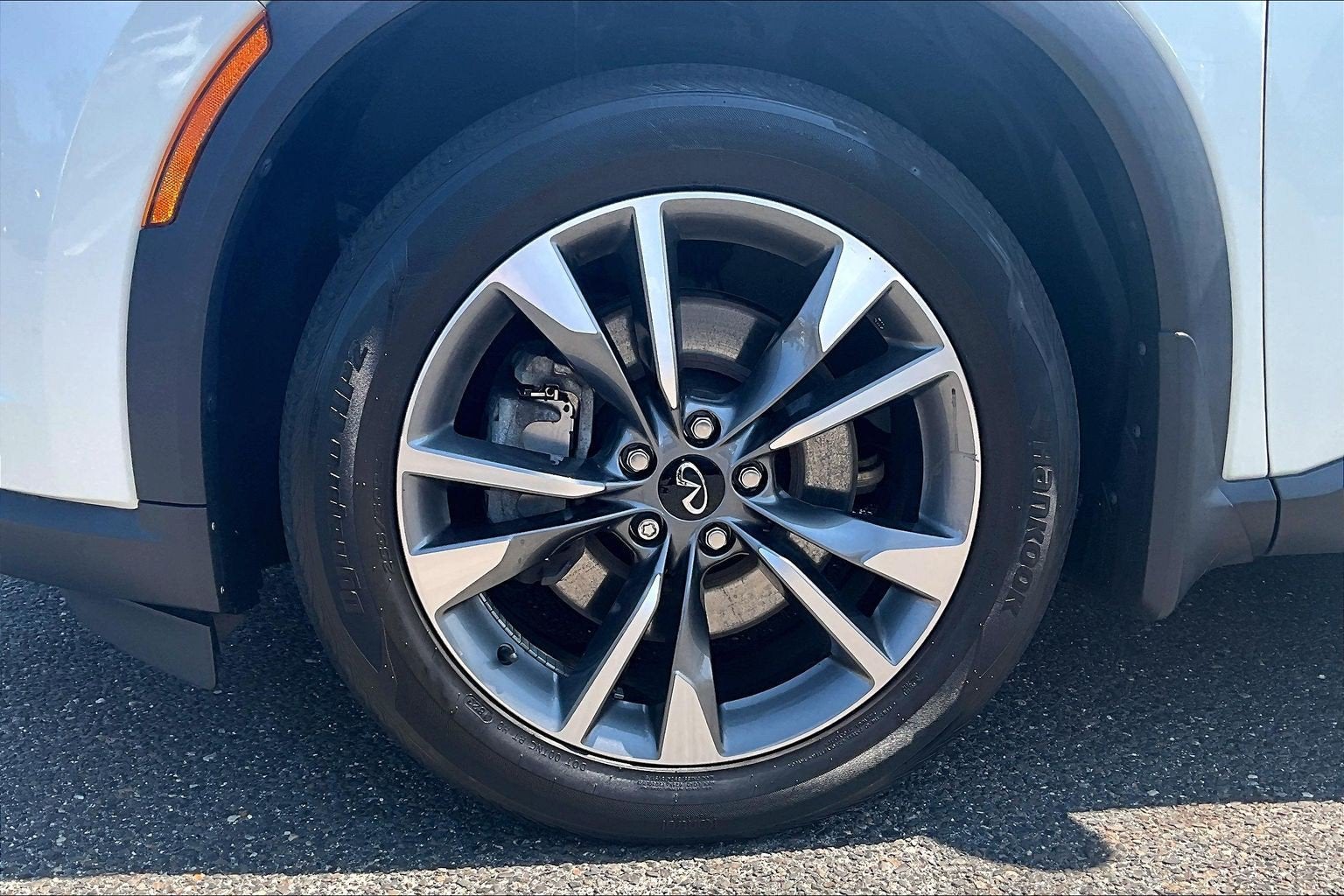 2023 INFINITI QX60 LUXE AWD