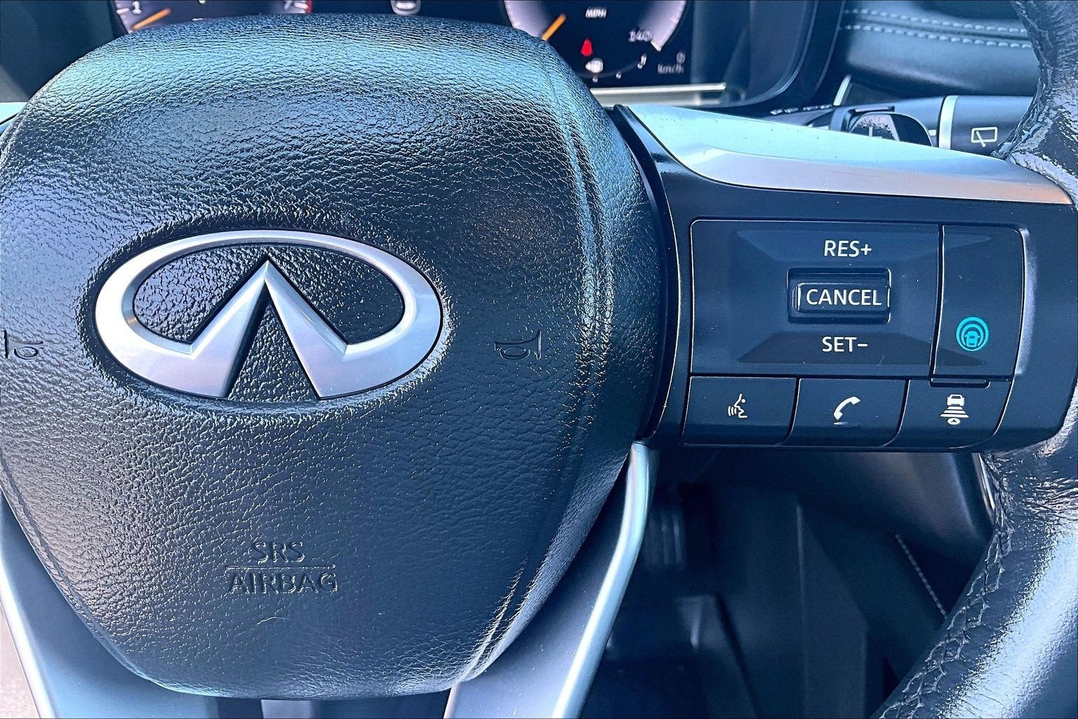 2023 INFINITI QX60 LUXE AWD