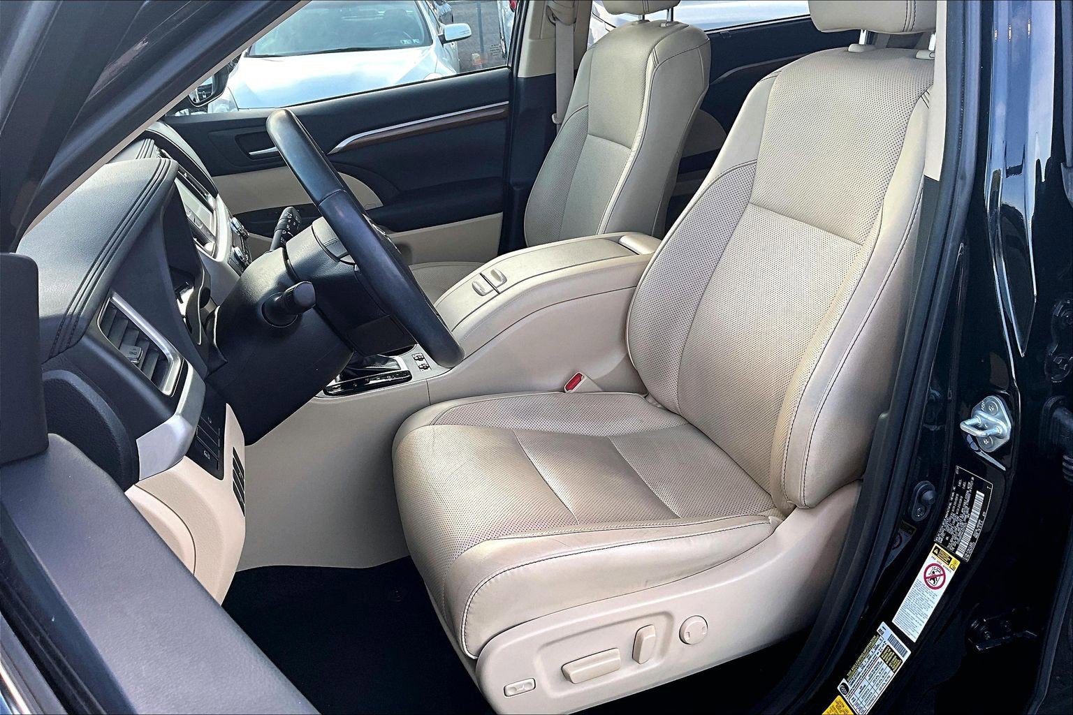 2019 Toyota Highlander Hybrid Limited Platinum