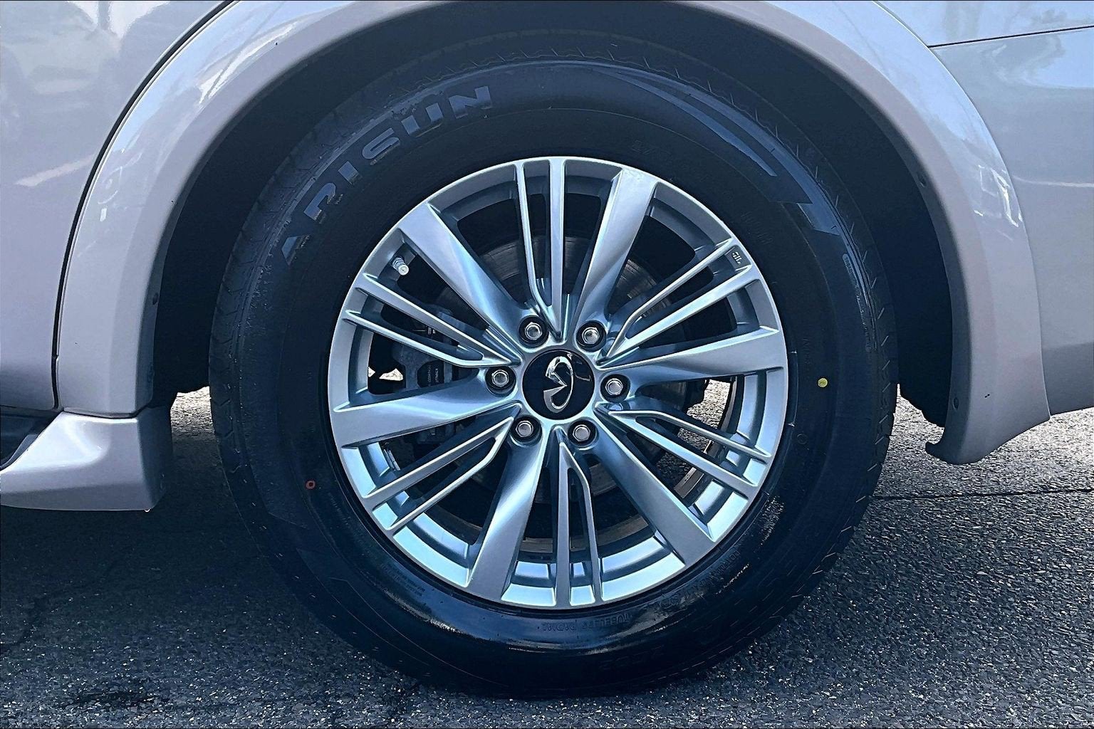 2019 INFINITI QX80 LUXE