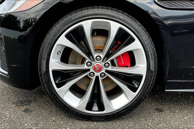 2022 Jaguar XF R-Dynamic SE