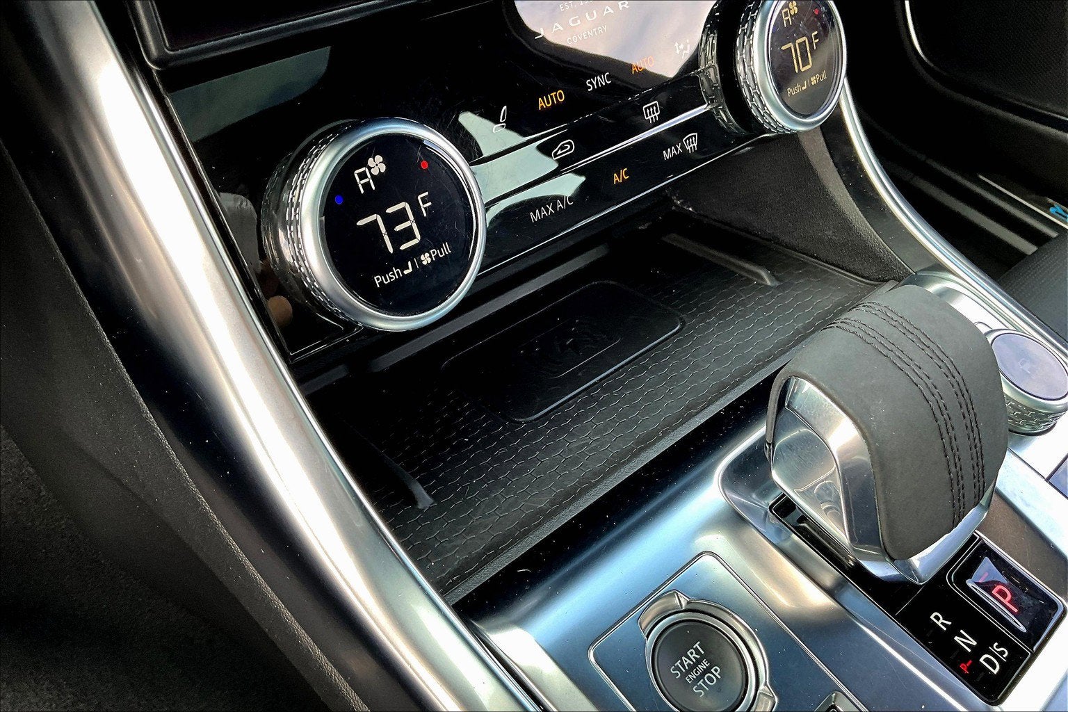 2022 Jaguar XF R-Dynamic SE