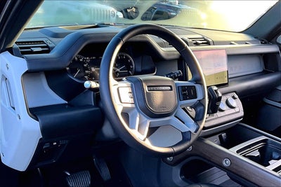 2023 Land Rover Defender X-Dynamic SE