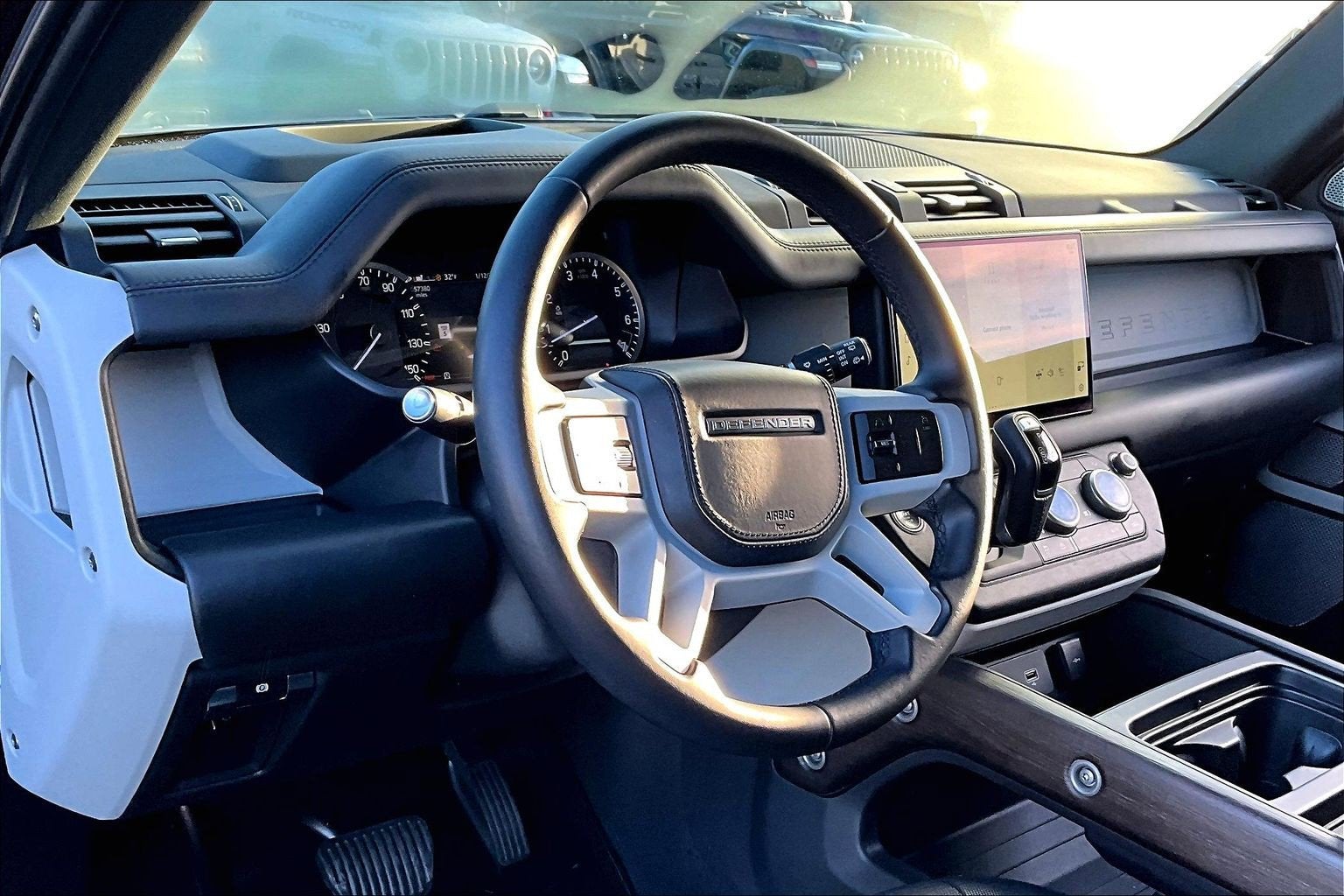 2023 Land Rover Defender X-Dynamic SE