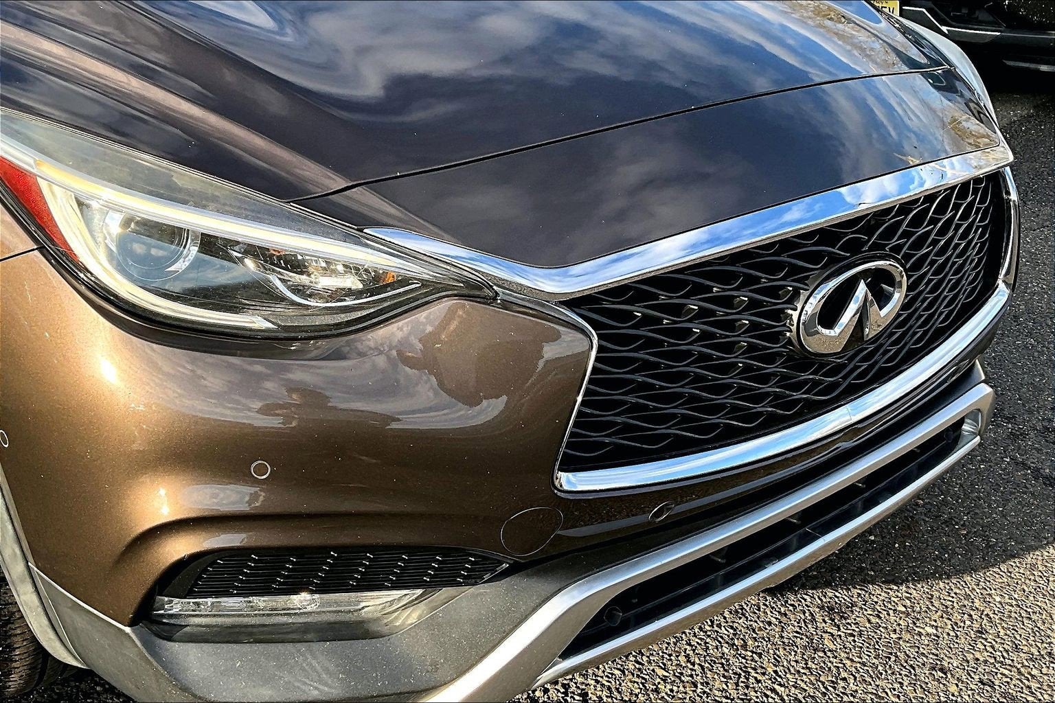 2017 INFINITI QX30 Premium AWD