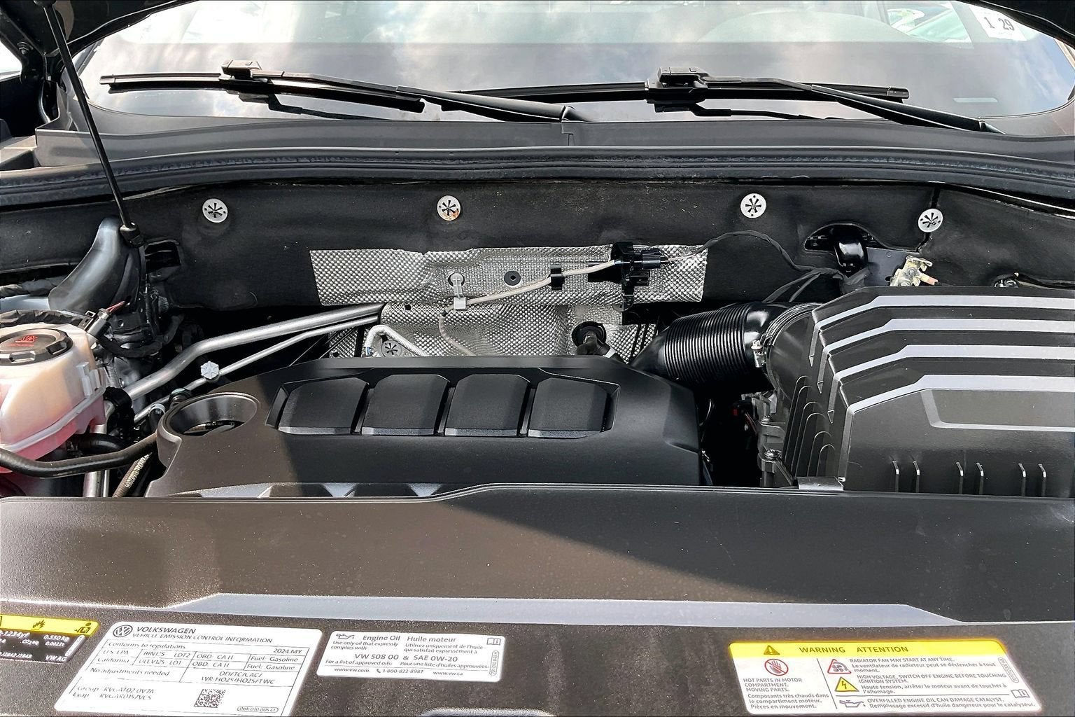 2024 Volkswagen Atlas Cross Sport 2.0T SE w/Technology