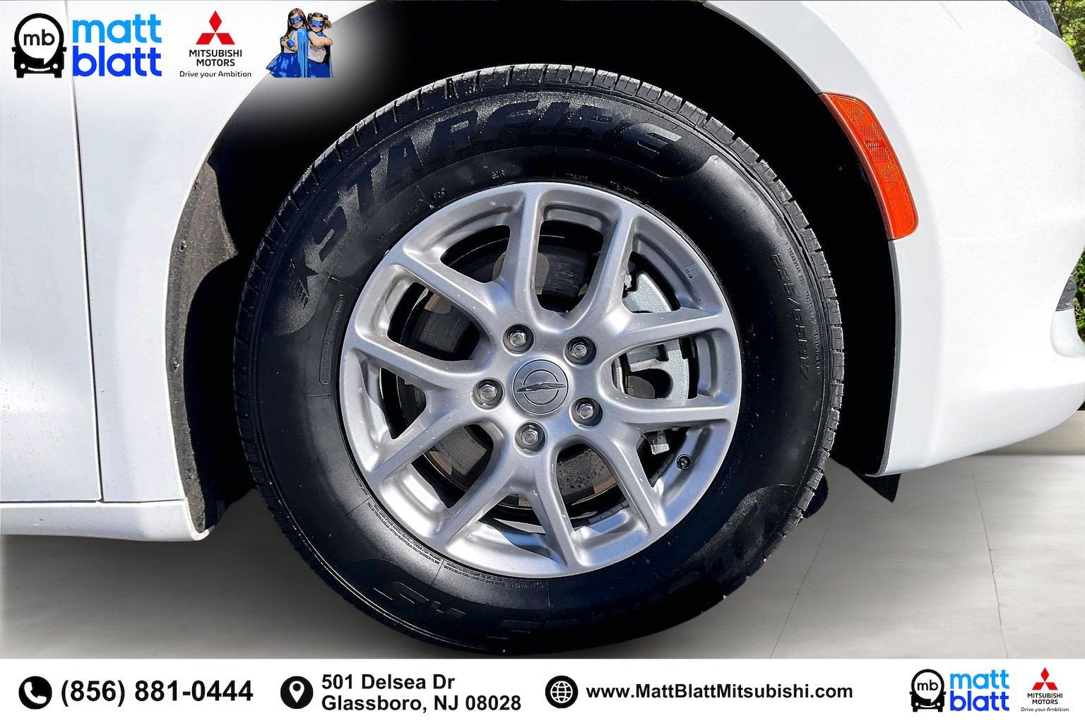 2023 Chrysler Voyager LX