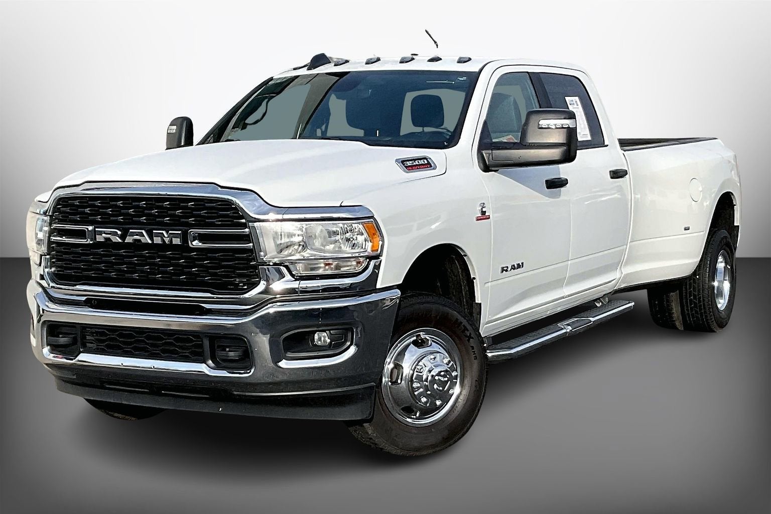 2024 RAM 3500 Big Horn 4X4 Crew Cab LWB's photo