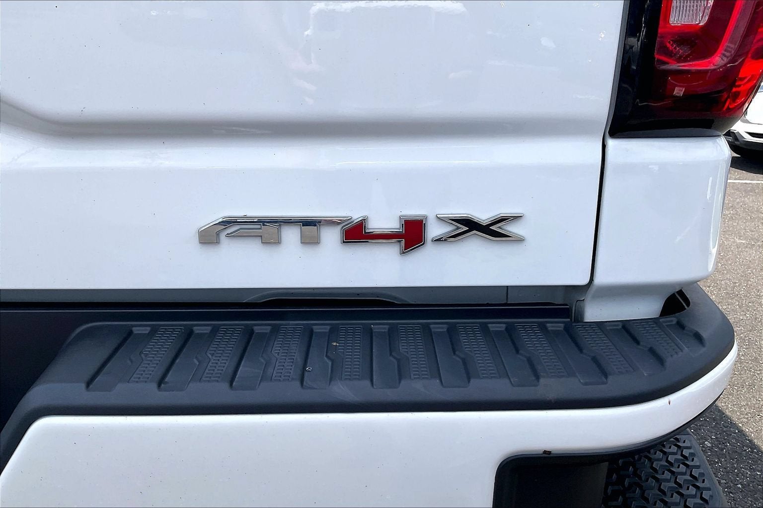 2023 GMC Sierra 1500 AT4X