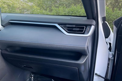 2023 Toyota RAV4 Hybrid SE
