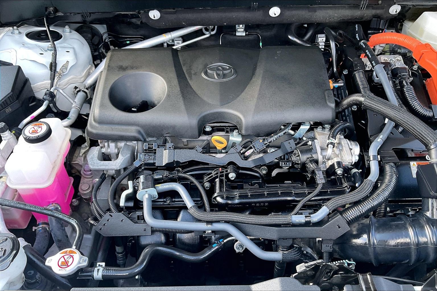 2023 Toyota RAV4 Hybrid SE
