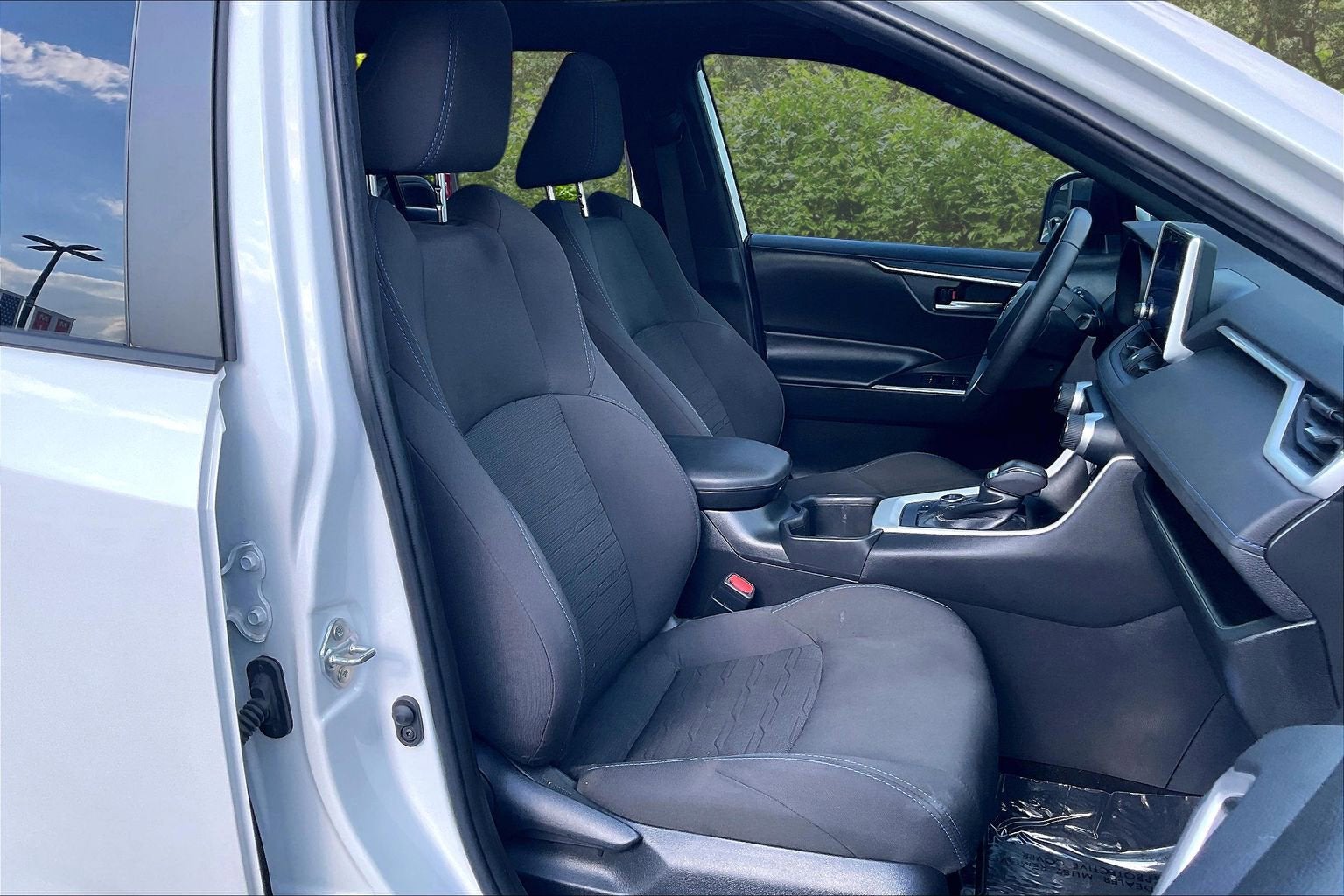2023 Toyota RAV4 Hybrid SE