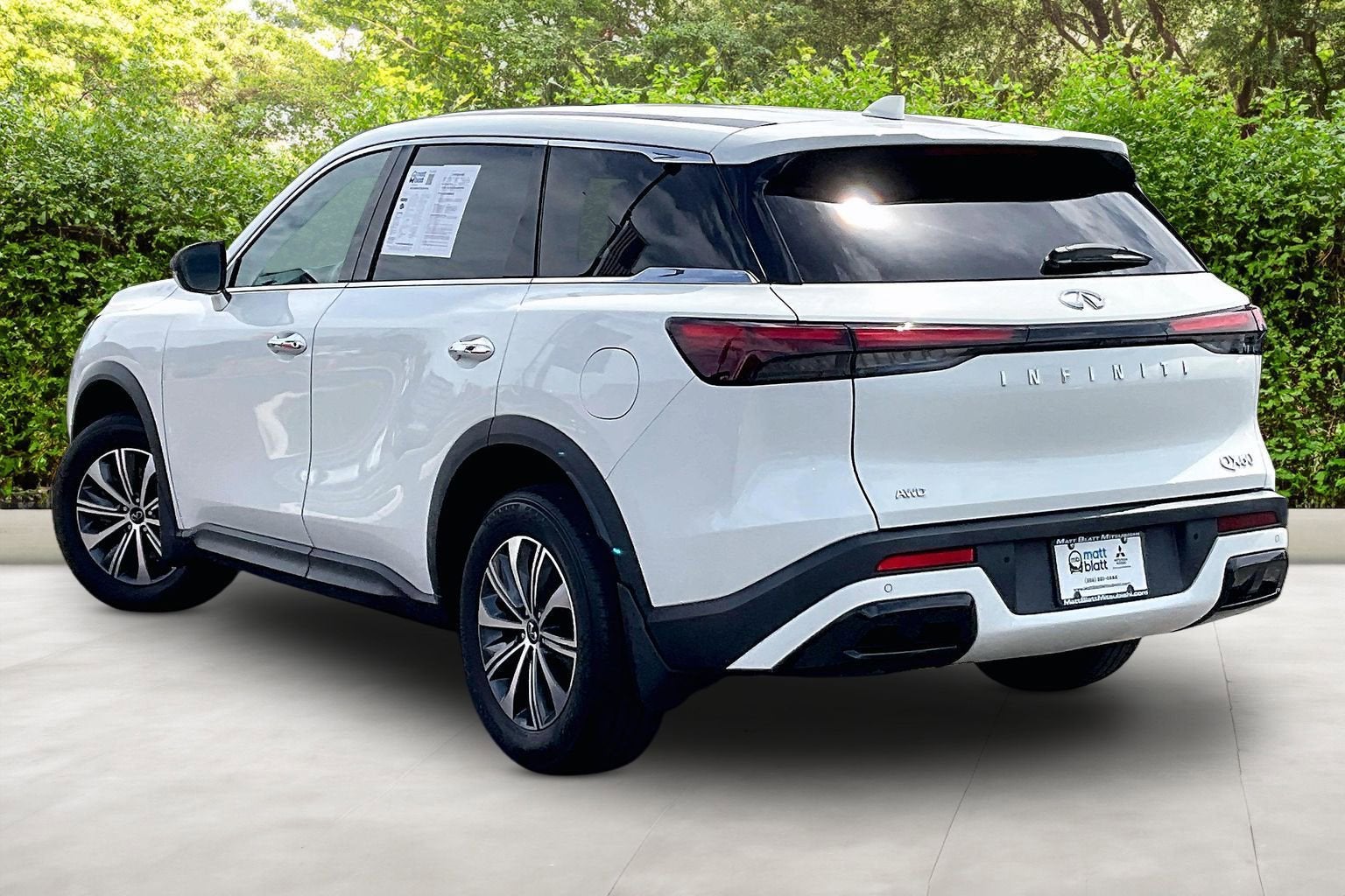 2023 INFINITI QX60 PURE