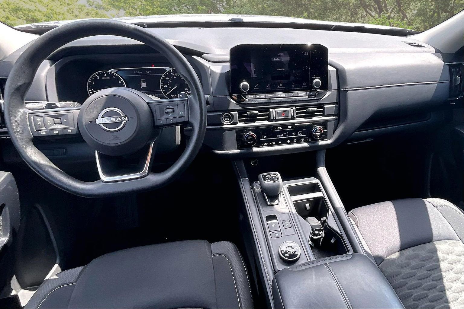 2023 Nissan Pathfinder S