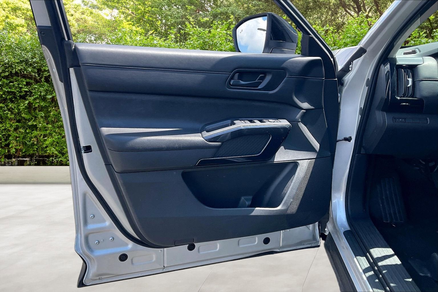 2023 Nissan Pathfinder S